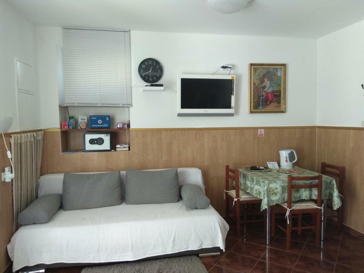 Apartman Dario Apartment สปลิท ภายนอก รูปภาพ